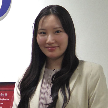 社員画像2